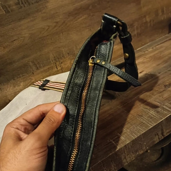 Burberry Grail Sling Bag - Picture 4 of 5